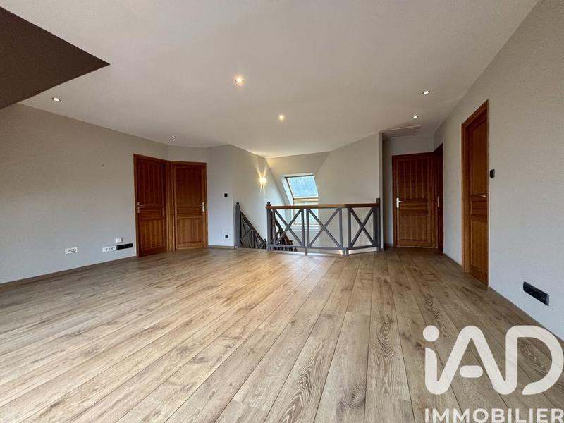 Maison - 313 m² - 7 pièces
