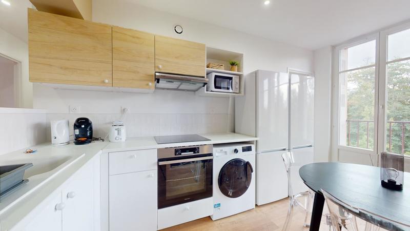 Appartement - 85 m² - 6 pièces