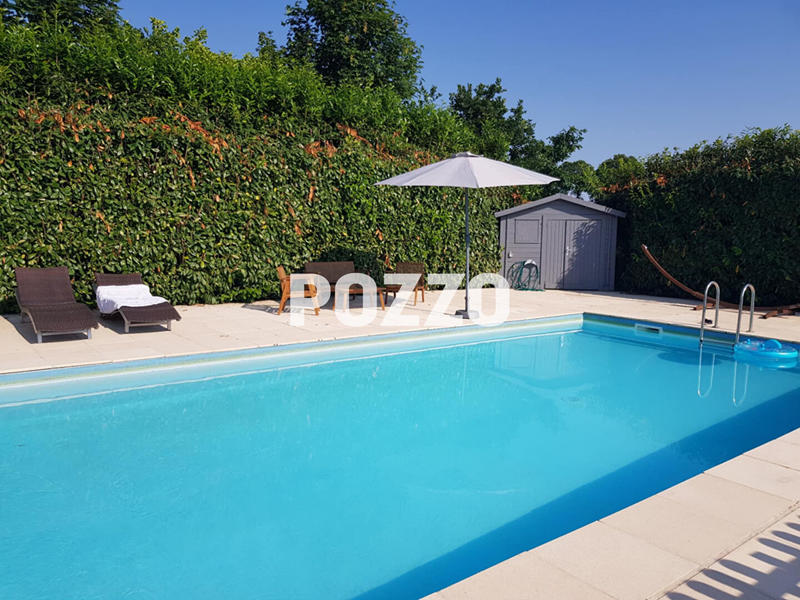 Maison - 234 m² - 7 pièces