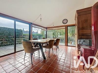 Maison - 220 m² - 10 pièces