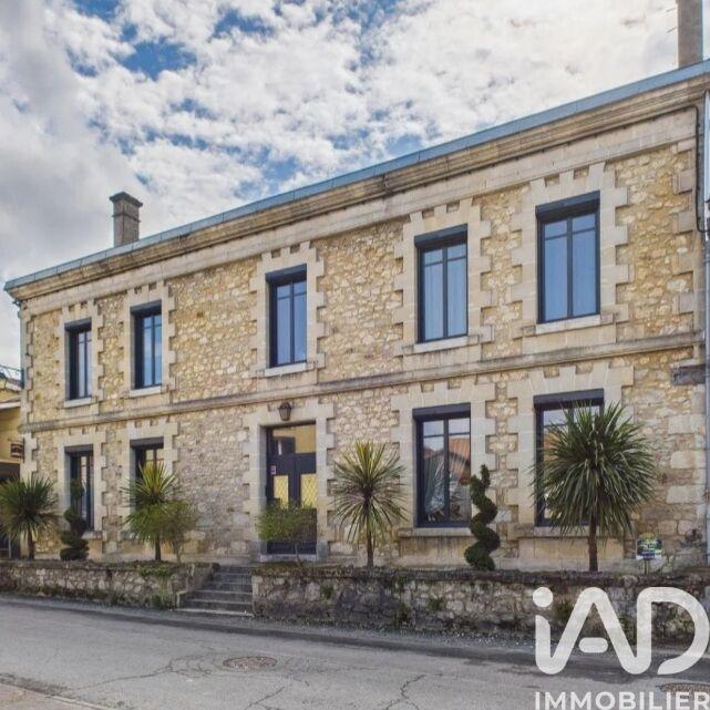 Maison - 344 m² - 16 pièces