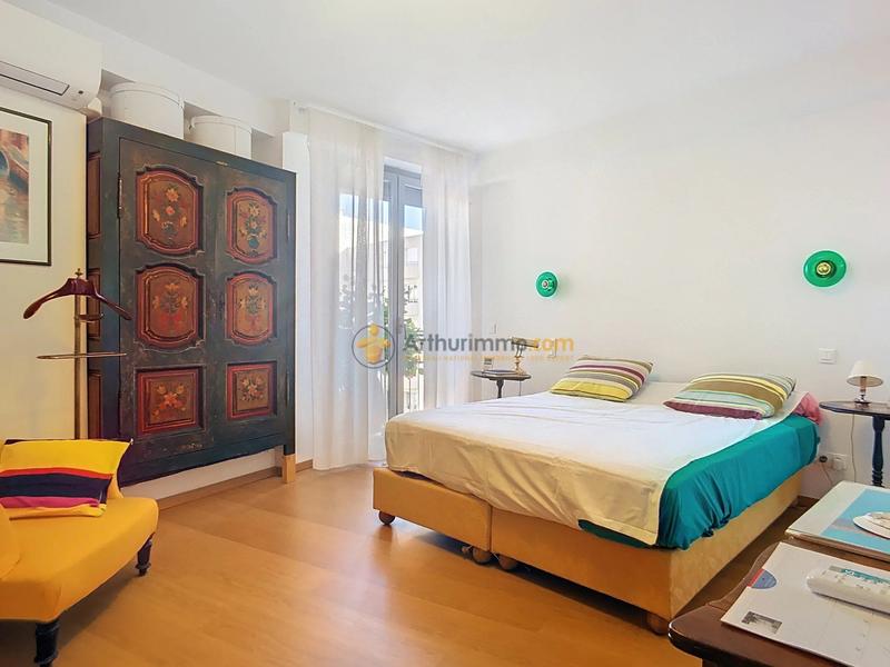 Appartement - 80 m² - 3 pièces