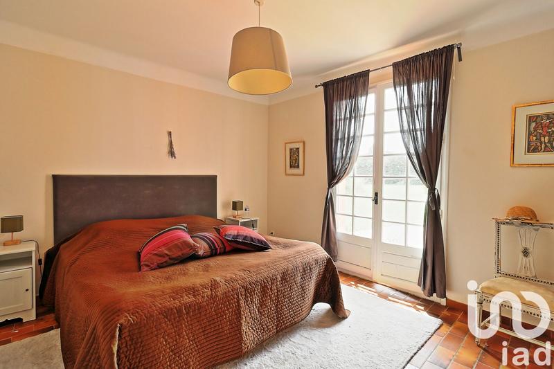 Maison - 200 m² - 6 pièces