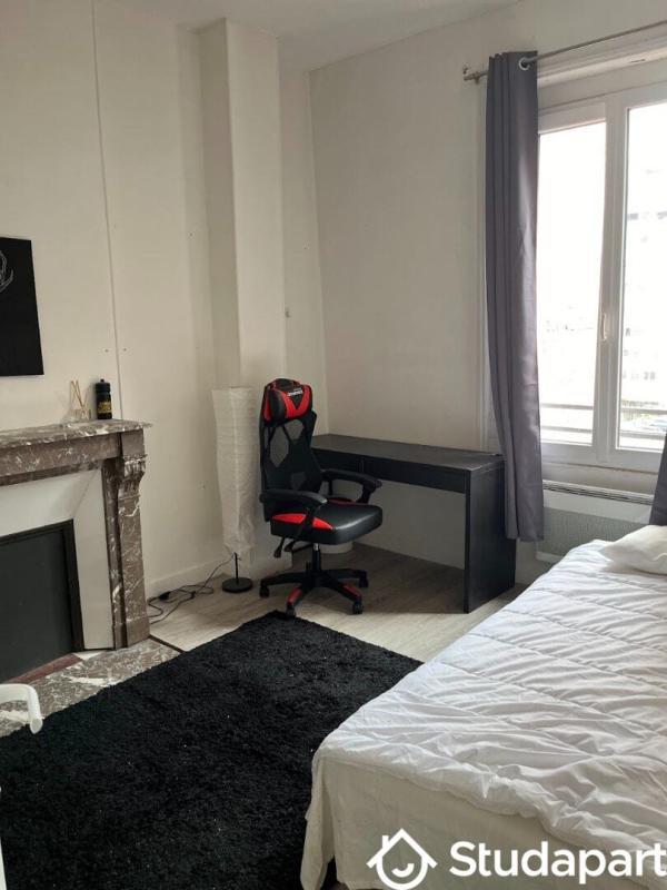 Chambre - 11 m² - 1 pièce