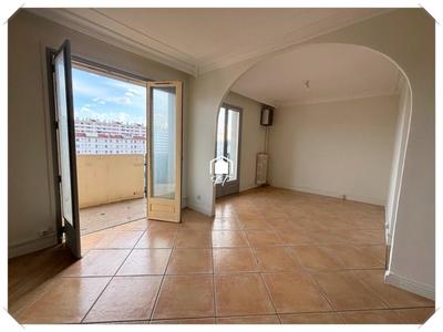 Appartement - 74 m² - 5 pièces