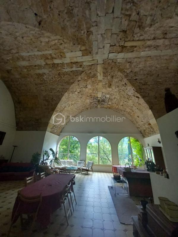 Maison - 400 m² - 17 pièces