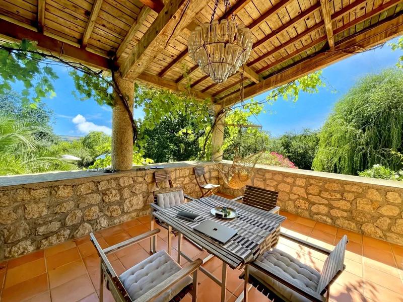 Villa - 253 m² - 8 pièces