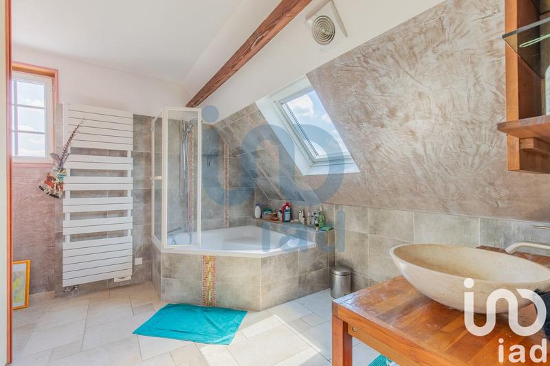 Maison - 172 m² - 9 pièces