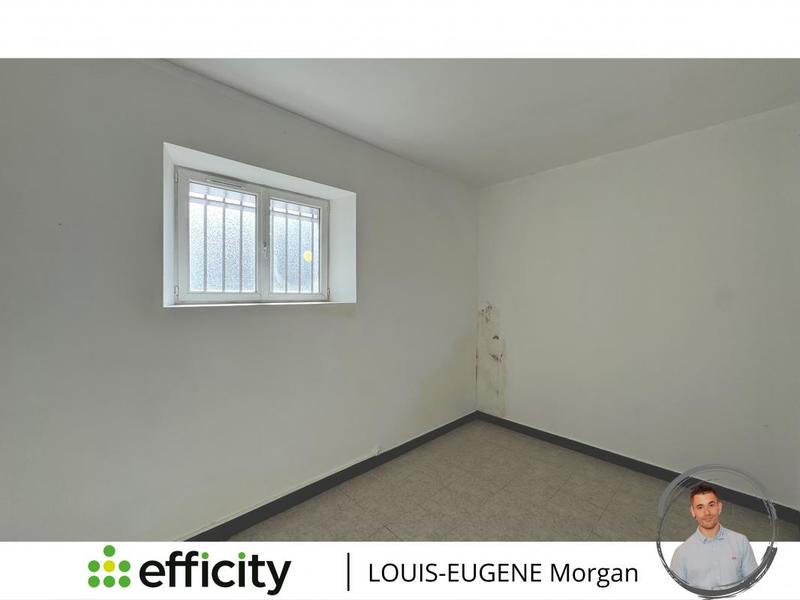 Maison - 181 m² - 9 pièces