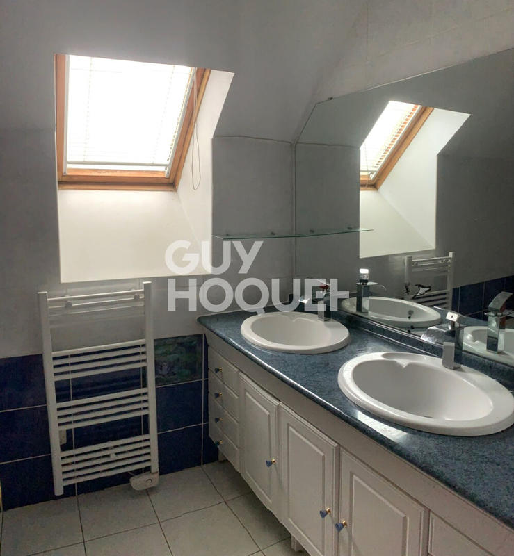 Maison - 178 m² - 7 pièces