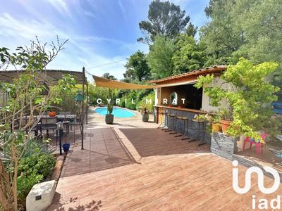 Maison - 227 m² - 8 pièces