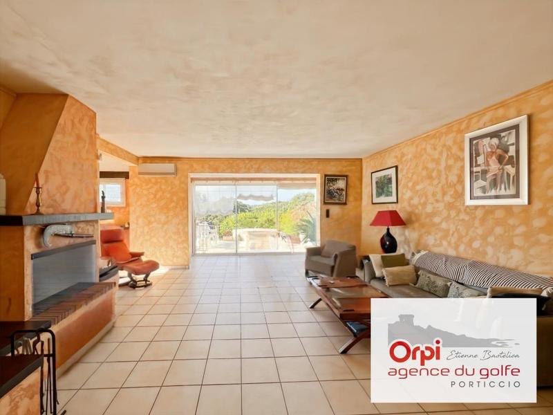 Maison - 143 m² - 3 pièces