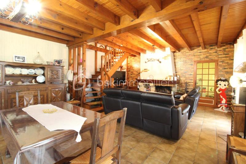 Maison - 185 m² - 7 pièces