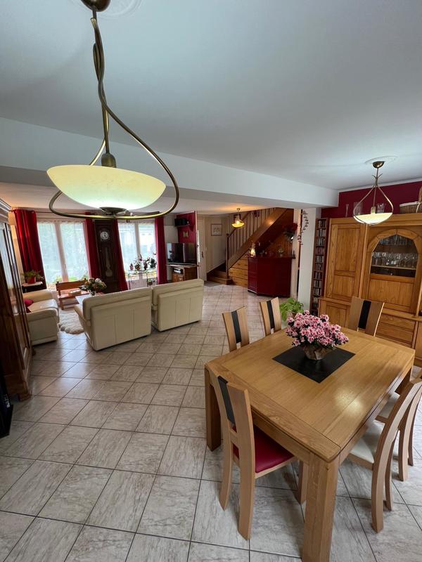 Maison - 136 m² - 6 pièces