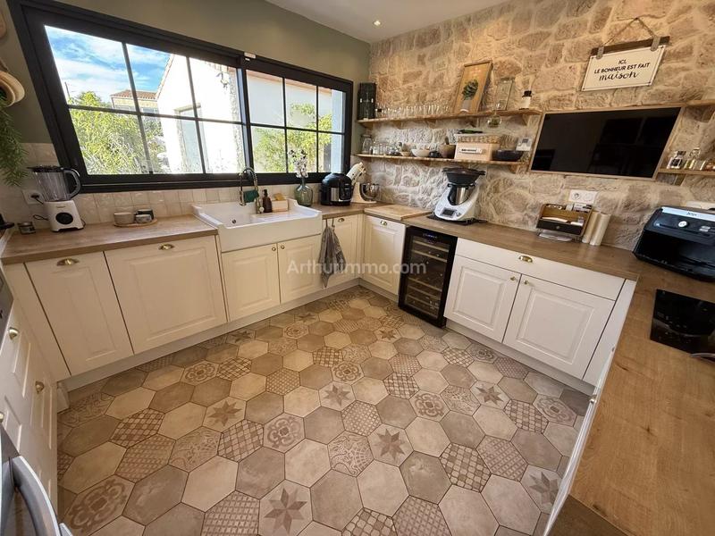 Maison - 212 m² - 8 pièces