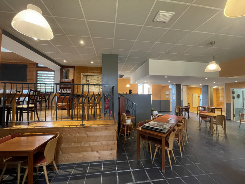 Maison - 337 m² - 16 pièces