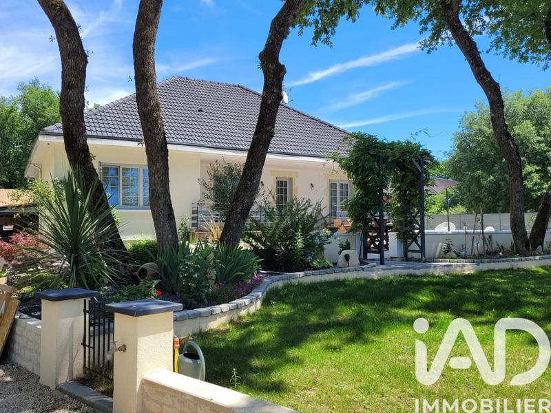 Maison - 209 m² - 6 pièces