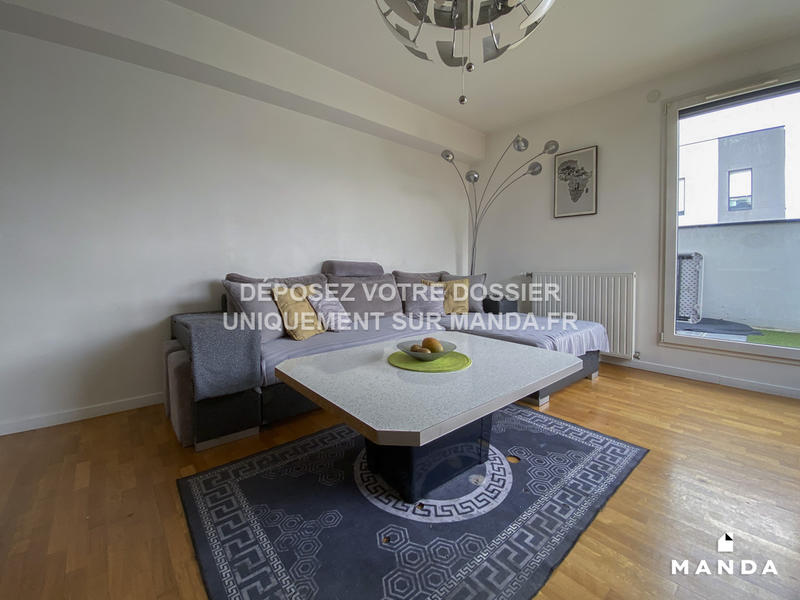 Chambre - 12 m² - 4 pièces