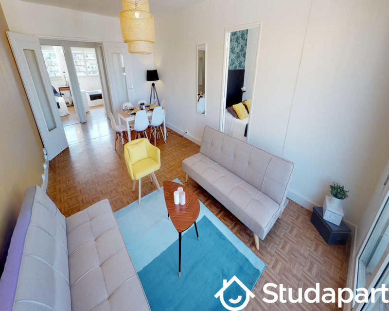 Chambre - 90 m² - 1 pièce