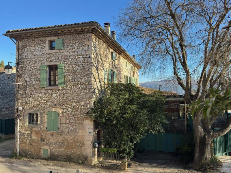 Maison de village - 139 m² - 8 pièces