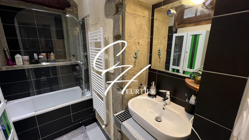 Appartement - 96 m² - 4 pièces