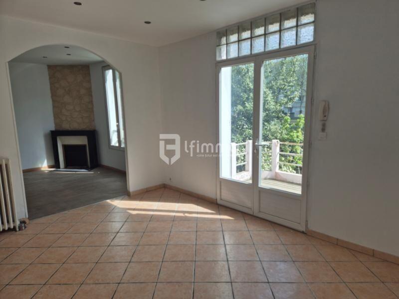 Propriété - 90 m² - 5 pièces