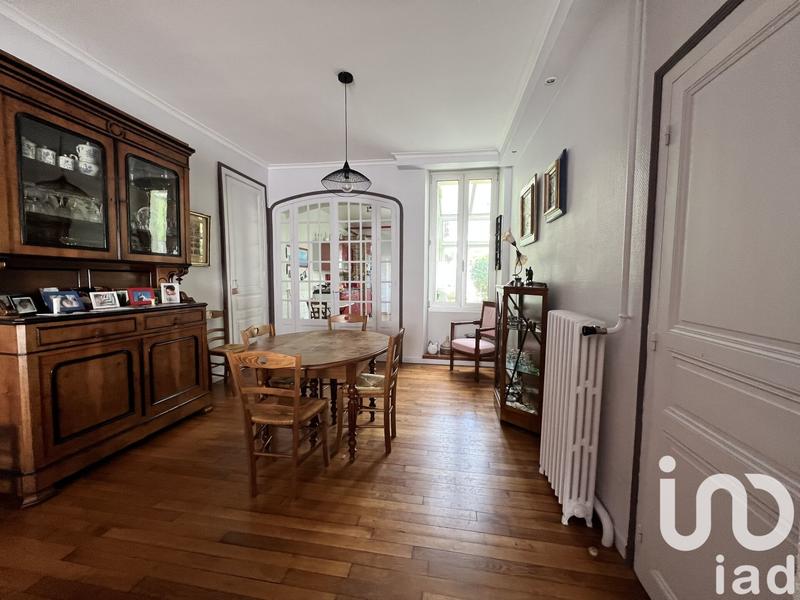 Maison - 264 m² - 11 pièces