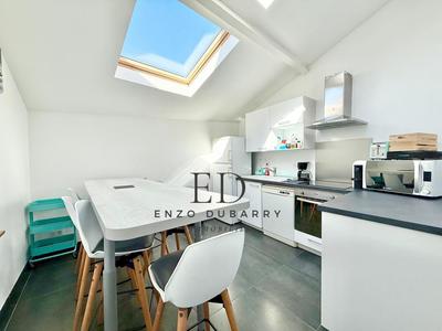 Appartement - 80 m² - 3 pièces