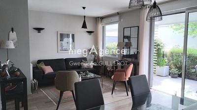 Appartement - 98 m² - 4 pièces