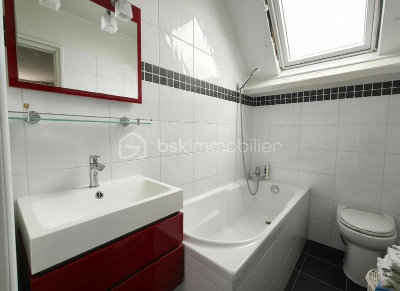 Maison - 154 m² - 8 pièces