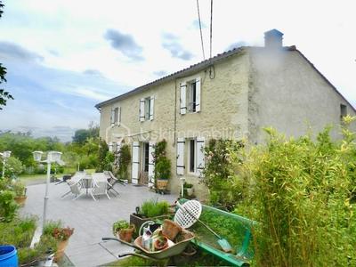 Maison en pierre - 194 m² - 8 pièces