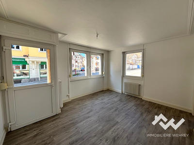 Local commercial - 69 m² - 3 pièces