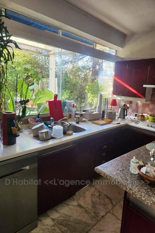 Villa - 220 m² - 6 pièces