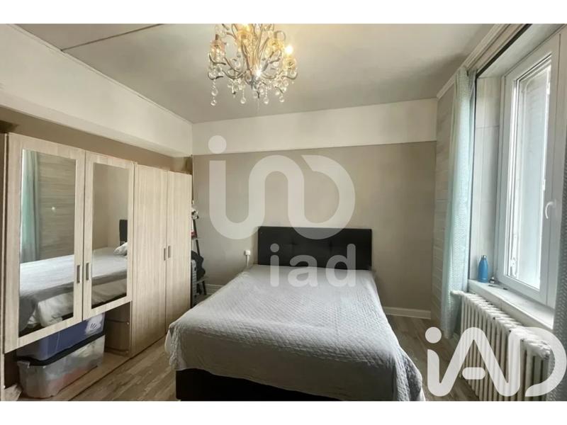 Maison - 277 m² - 8 pièces