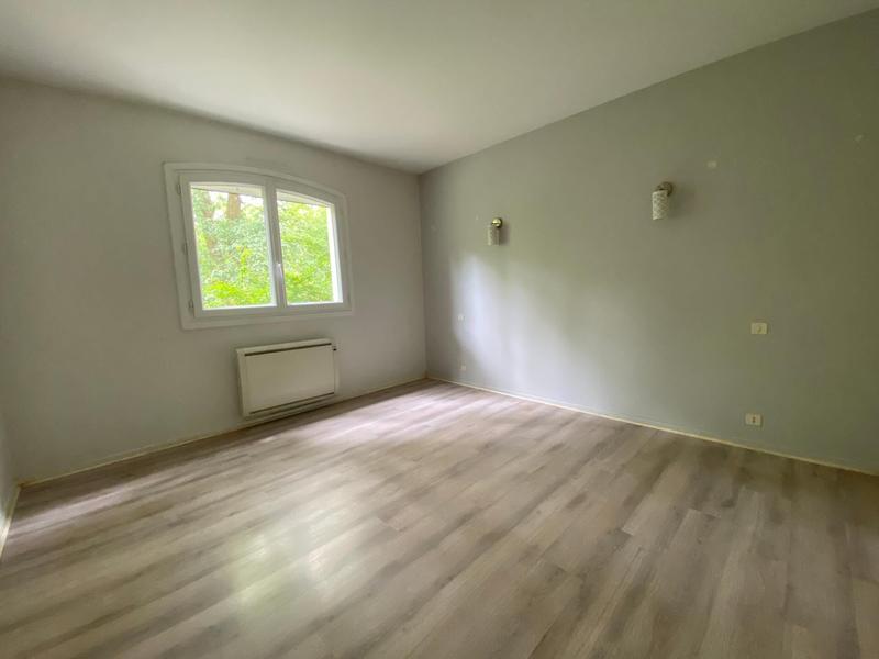 Maison - 260 m² - 10 pièces