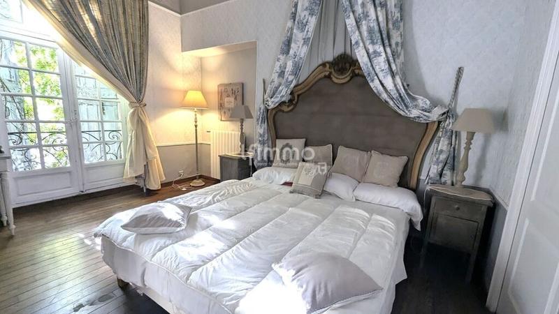 Hôtel particulier - 374 m² - 10 pièces