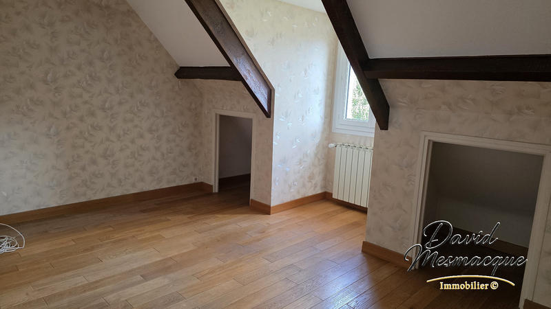 Maison - 207 m² - 9 pièces