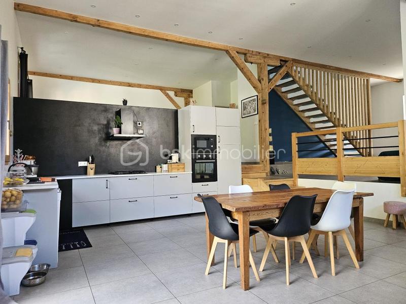 Maison de village - 252 m² - 8 pièces