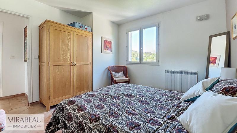 Villa - 180 m² - 8 pièces