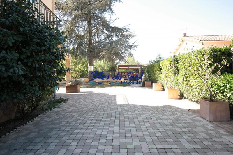 Villa - 275 m² - 7 pièces