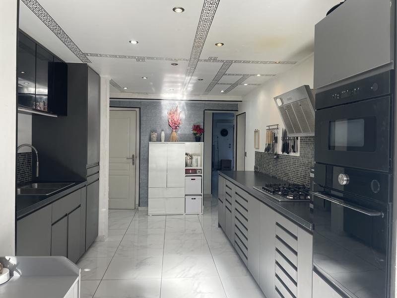 Maison ancienne - 195 m² - 9 pièces