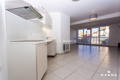 Appartement - 94 m² - 4 pièces