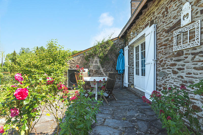 Maison - 228 m² - 8 pièces