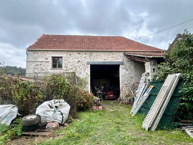 Propriété - 246 m² - 7 pièces