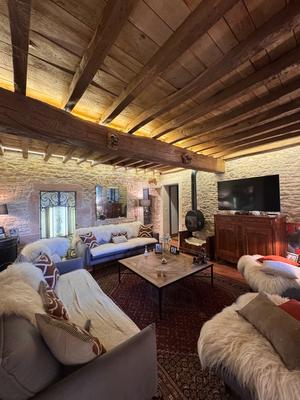 Maison - 201 m² - 8 pièces