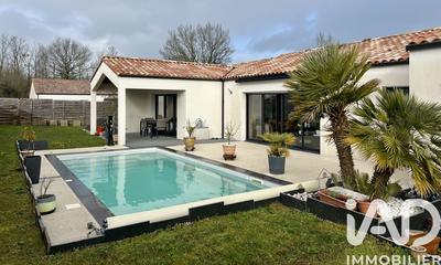 Maison - 139 m² - 7 pièces