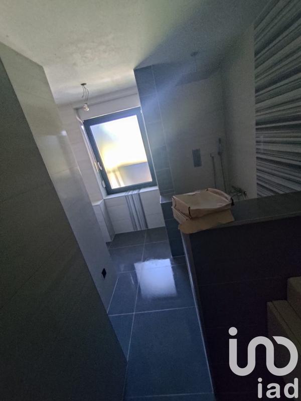 Maison - 300 m² - 5 pièces