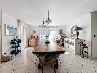 Maison - 185 m² - 5 pièces