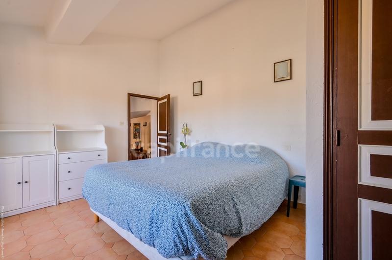 Appartement - 100 m² - 4 pièces