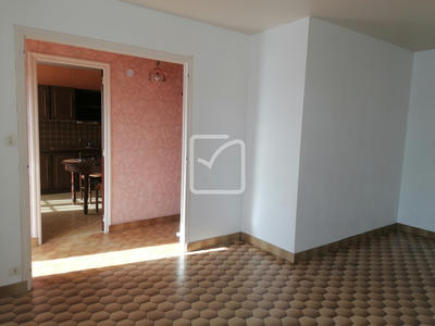 Maison - 92 m² - 6 pièces